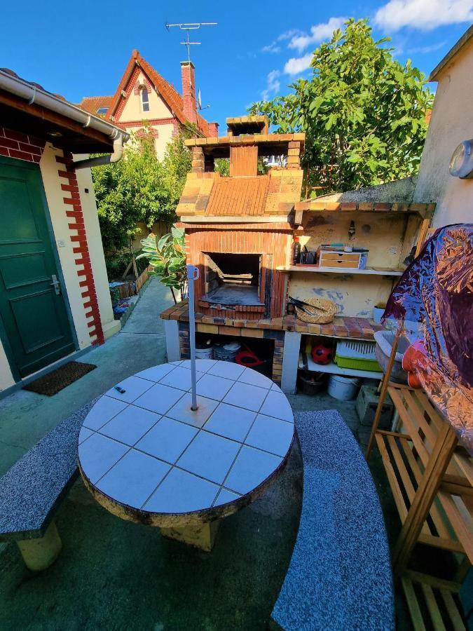 Petite Maison Au Calme Épinay-sur-Seine Екстериор снимка