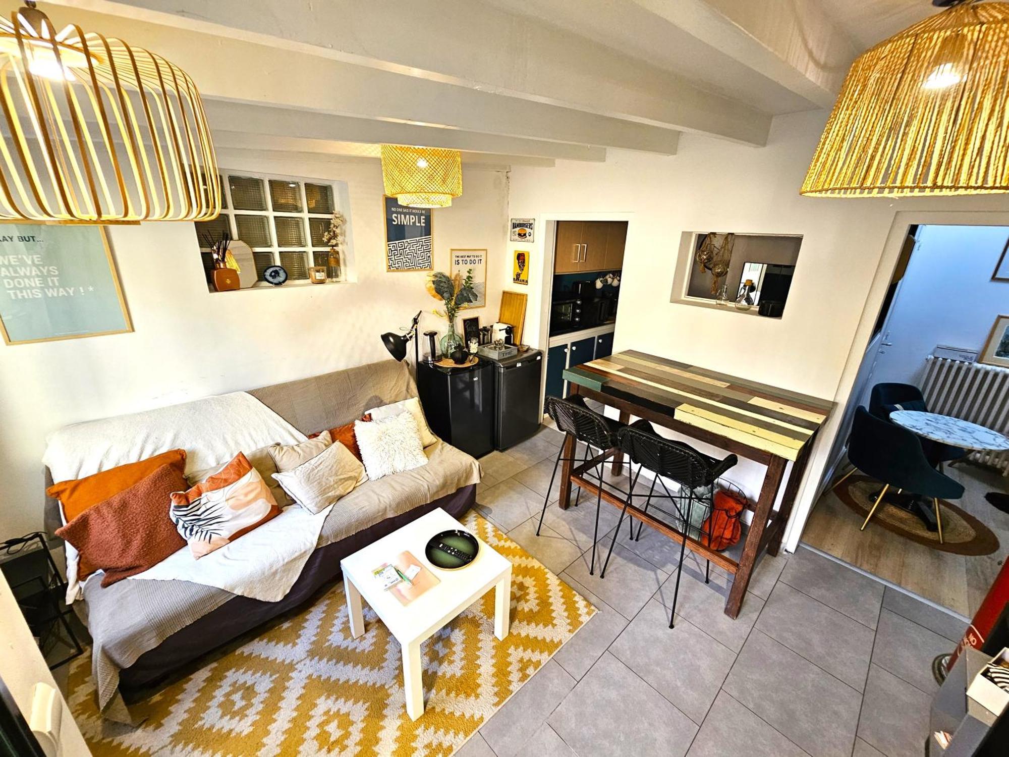Petite Maison Au Calme Épinay-sur-Seine Екстериор снимка